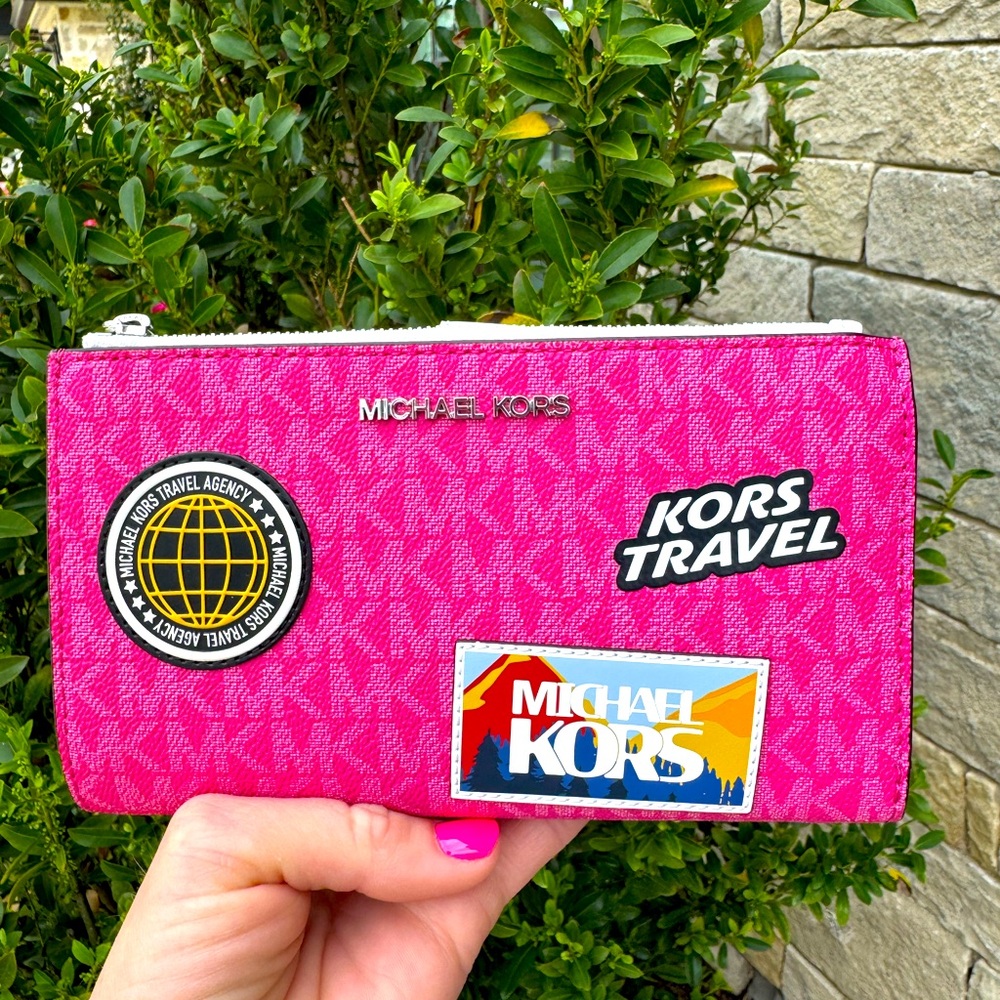 🆕Michael Kors Jet Set Travel Agency Large Double Zip Wristlet Clutch Dragonfruit